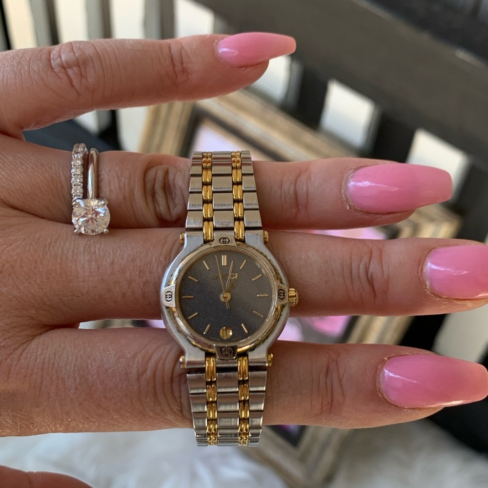 Gucci Swiss 9000L Two-Tone Stainless Steel